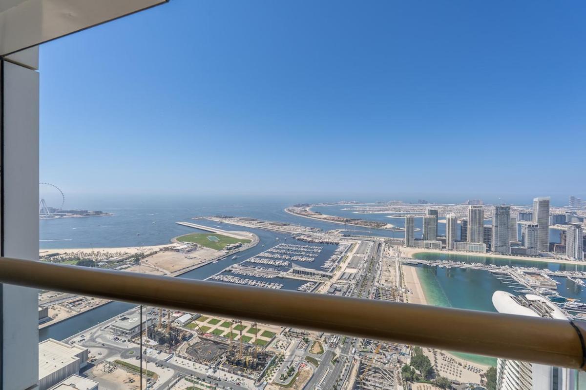 Stylish1bhk In Elite Residences, Marina With View