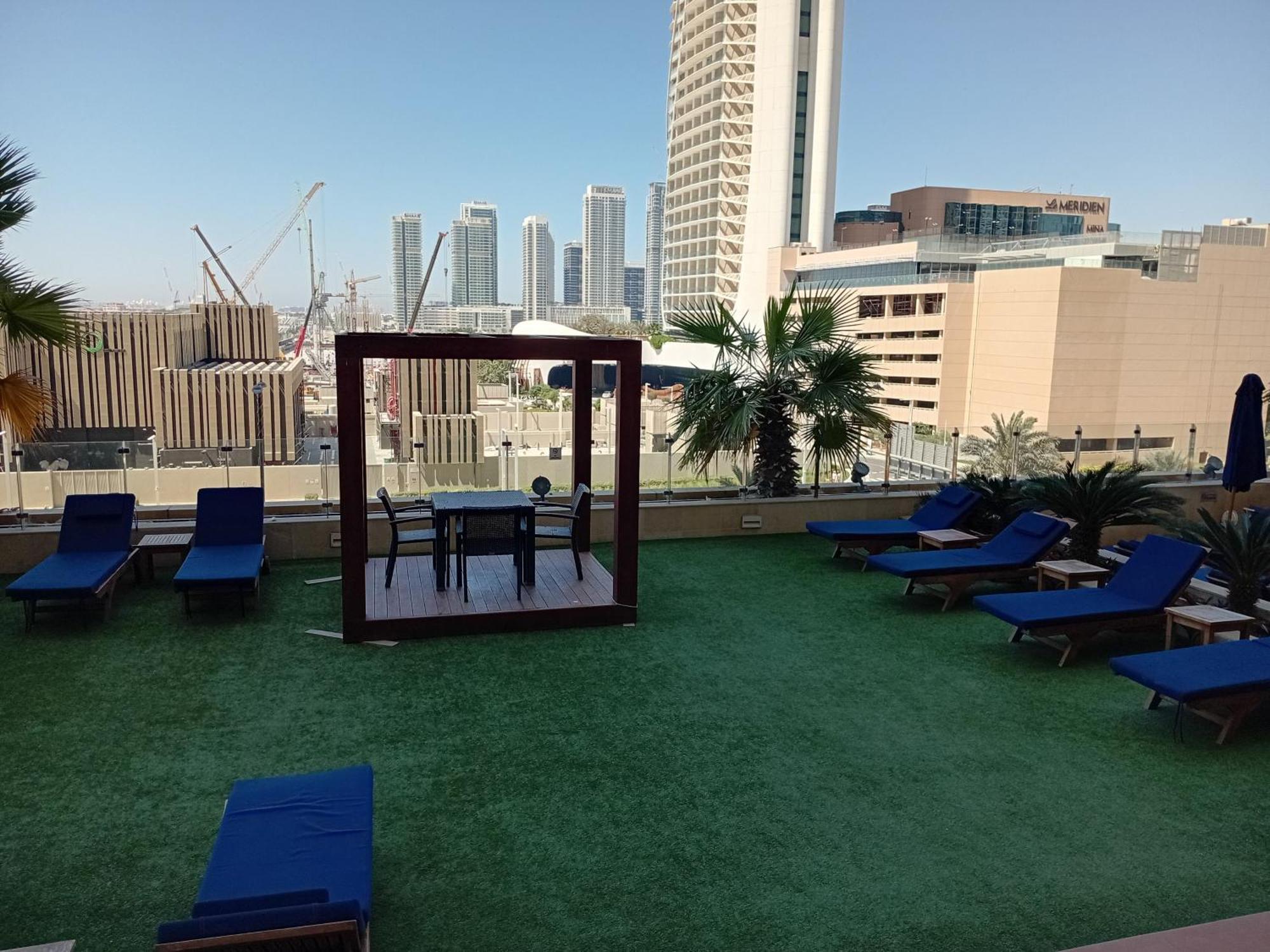Stylish1bhk In Elite Residences, Marina With View